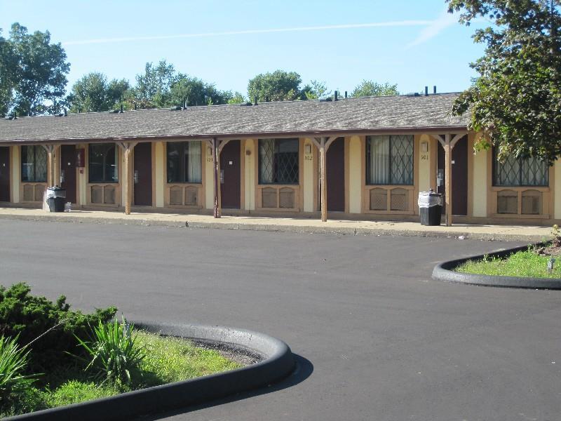Kensington Inn - Howell Exterior photo